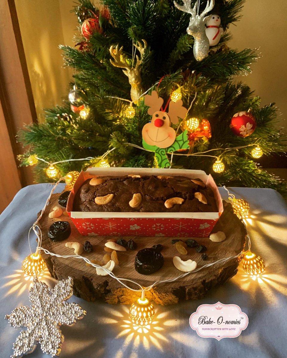 Bakeonomics's tweet photo. Drunken Chirstmas Plum Cake
⠀
This one is called drunken because its high on #rum 🤪
⠀
Kindly be responsible DO NOT EAT AND DRIVE 😂
⠀
Also making non-alcoholic Plum Cakes

#bakeonomics #puneeatsout #punebaker #cakepic  #homebakerspune #pune #punefoodie #boosycake #plumcake https://t.co/4z9leSA3Qp