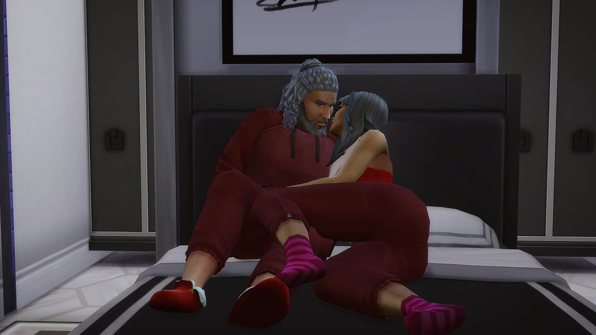 simsdalla's tweet photo. Mr. and Mrs. Clause Pt.2 ❤
#netflixandchill #santaclaus #simssanta #simschristmas #simscouple #simslove #simsstory #simsstories #sims4roleplay #thesimsfreeplay #simslife #simslover #gaming  #playwithlife #sims #thesims4 #TheSims #sims4 #sims4game #TS4 https://t.co/vkuovkOVHE