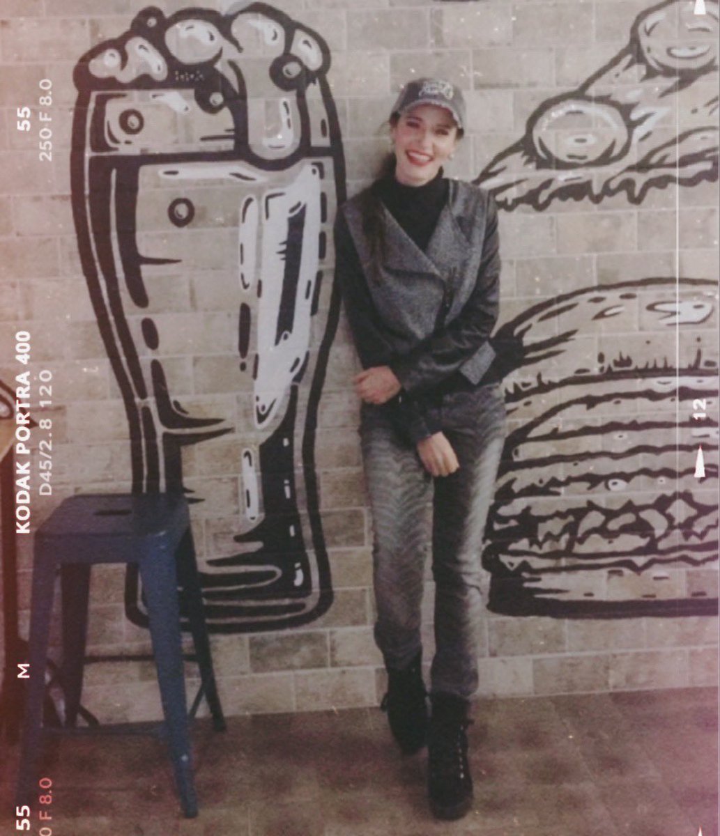 My foodie heart hurts seeing local restaurants struggling during this difficult time. SO I’ve partnered with the Downtown Allentown Market to bring you $15 off your order. Click here: bit.ly/38bfmLe @CityCenterAtwn <a href="/LehighValleyPA/">Discover Lehigh Valley, PA</a> #LVMadePossible