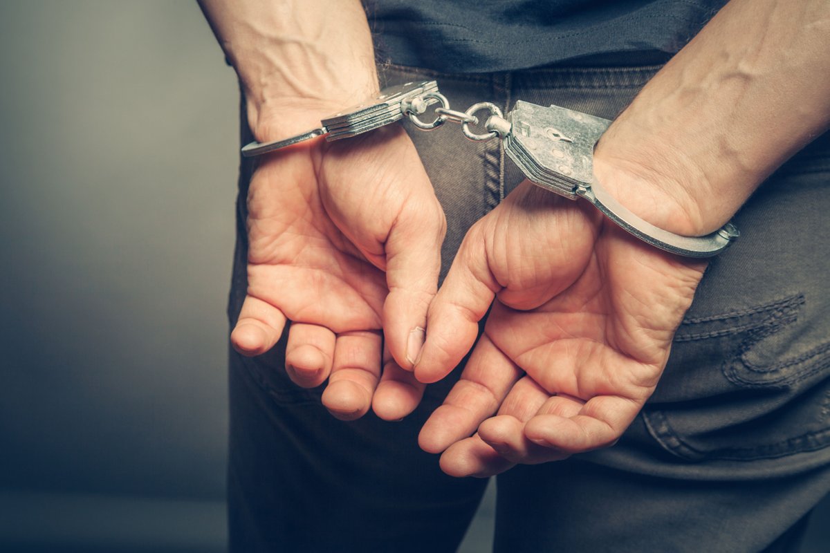soy_502's tweet photo. 🔔 SEGURIDAD ⎮El FBI y la PNC capturan en Guatemala a violador en serie requerido por Estados Unidos

Una corte de ese país lo acusa de abusar de menores de edad. Lo ubicaron en Santa Rosa:

https://t.co/pAMOAOxO2U https://t.co/y3AZN5zGYO