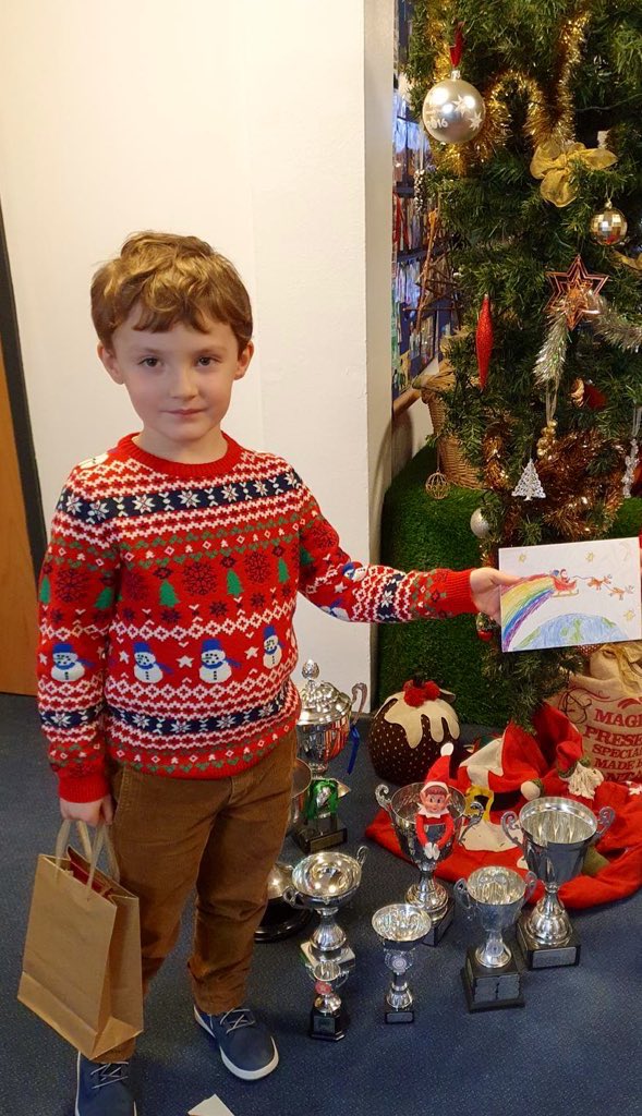 Enjoyed my virtual visits to Millfields First School, Lickey Hills Primary and Coppice Primary this morning to announce the winners of my annual MP Christmas Card competition! 

Congratulations to everyone who took part, including the winner, Oliver, from Coppice Primary!🎄❄️👏🏽