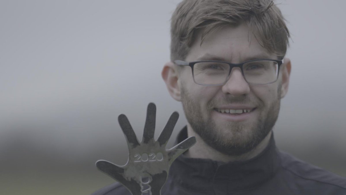 🌟 DATHLU DEWRDER 🌟 

Ymunwch a <a href="/elinfflur/">Elin Fflur</a> a finna, Heno am 9pm ar <a href="/S4C/">S4C 🏴󠁧󠁢󠁷󠁬󠁳󠁿</a> 

Rhaglen hynod bwysig I ddathlu dewrder rhai o arwyr 2020 🏴󠁧󠁢󠁷󠁬󠁳󠁿 

Mor mor Falch o fod wedi cymeryd rhan a dod I nabod rhai o’r bobol anhygoel sydd wedi gneud gwahaniaeth enfawr eleni 🙌🏼