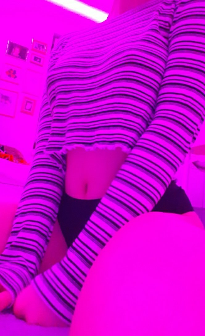 m4xisoft's tweet photo. first post ♡ #nsfw #horny #enby #nonbinary #body #boobs #nude #soft #cialo #uda #belly #thighs #cute #top https://t.co/O8wi41nMHx