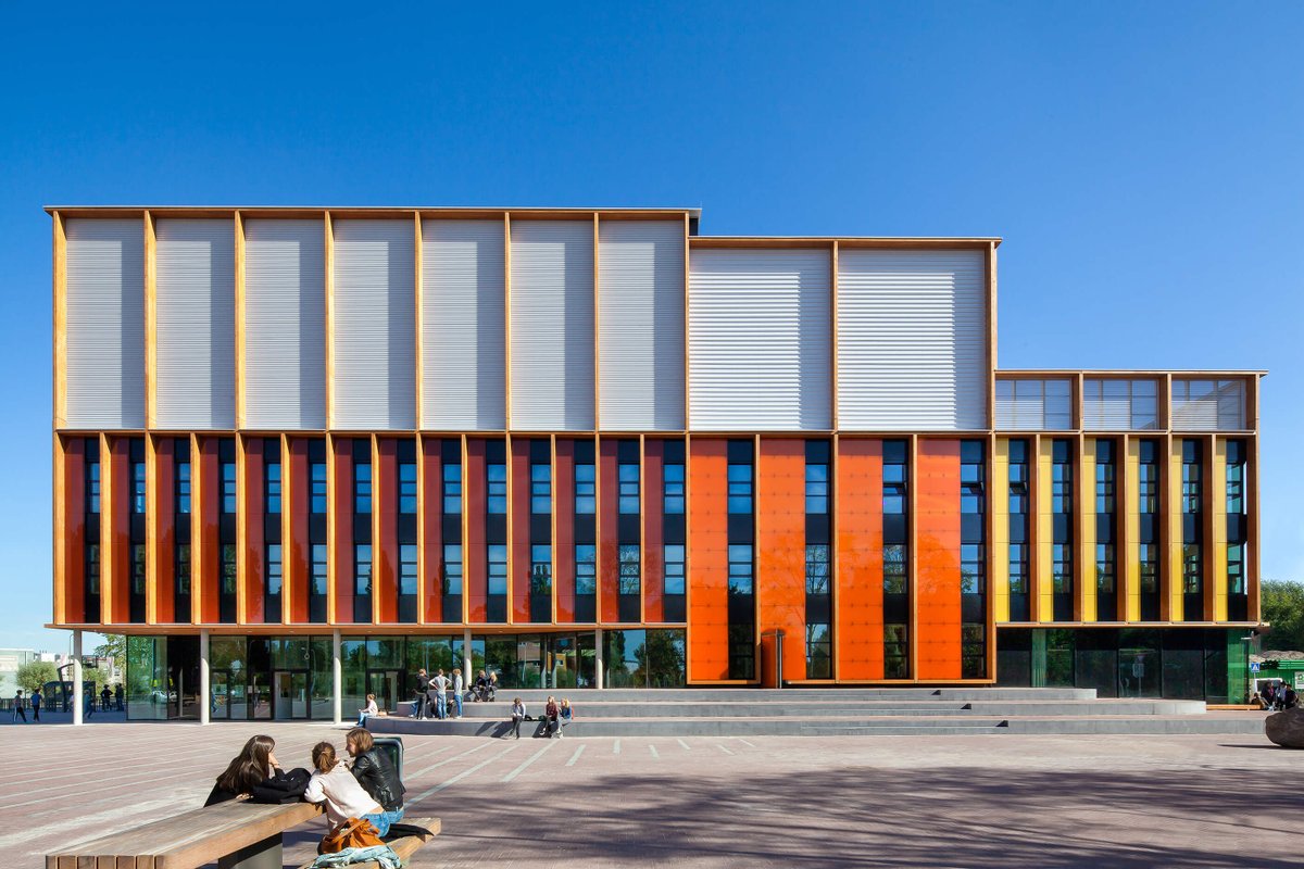 CguideArch's tweet photo. The 4th Gymnasium by @PdRarchitects is the public landmark for the new energy neutral Hauthavens neighborhood. 2016.
+ info: https://t.co/4b5F9BlbGz 👉 #SpacesOfEncounters #Amsterdam
#cguide by @funarco & @GrupoCosentino
Ph: Sonia Arrepia https://t.co/ONxqhJUvyE