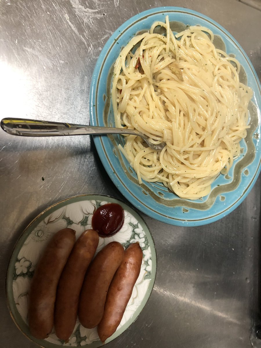 jyaianchan's tweet photo. 今日のお夜食 https://t.co/YSDhLy0LuS