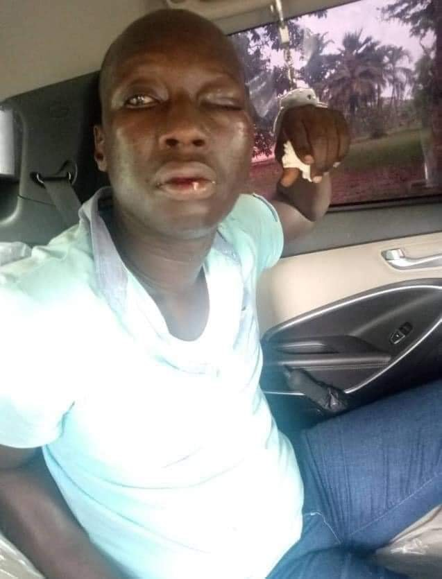 FranckHervKoua1's tweet photo. #CIV225 
Le procès du Sgt Rimo Rimo, présenté comme un pro-Soro qui serait prêt à faire un coup d'Etat, s'est tenu ce 18-12-20 au Tribunal militaire d'Abidjan. Il a été condamné à 5 ans de prison pour "incitation de militaires à commettre des actes contraires à la discipline" https://t.co/y90yKpf4gc