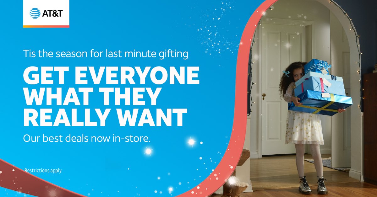 CiceroATT's tweet photo. Last minute holiday shopping made easy! There is still time to fill everyone's stockings with the best deals and newest tech. Visit me at 2942 S Cicero Ave for help with your shopping list.🎄🎁‼️ #MerryChristmas  #gift #BetterThanSanta @TownofCicero @TOCPolice @Chicago_Police https://t.co/JjKbpcCGuw