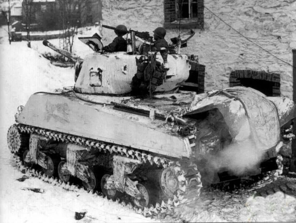 The prior tweets indicate the now rapidly deteriorating position 109th were in.352VGD were now able to deploy their full weight into breaking the stubbornly tenacious resistance of the 109th & their few supporting Sherman’s from the 707th Tank Btl.3)