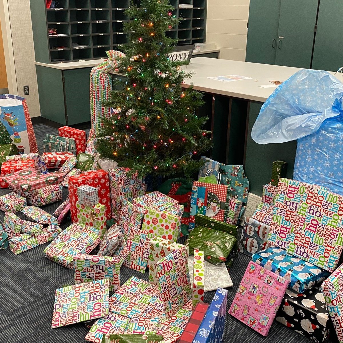 We want to shout out <a href="/kmarshall10_c/">Kelly Marshall</a> and all <a href="/SnacksRockets/">Snacks Crossing Elem</a> staff for pulling together and making this season bright for several Snacks Rockets! This year our Giving Tree was a huge success! This picture represents only half of the presents. #RocketWay <a href="/MrDecaudin/">Principal Decaudin</a> Happy Holidays!