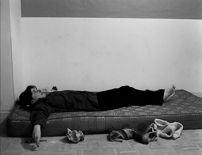 cncalavia's tweet photo. Je, tu, il, elle (Chantal Akerman, 1974) https://t.co/ABji714uK0