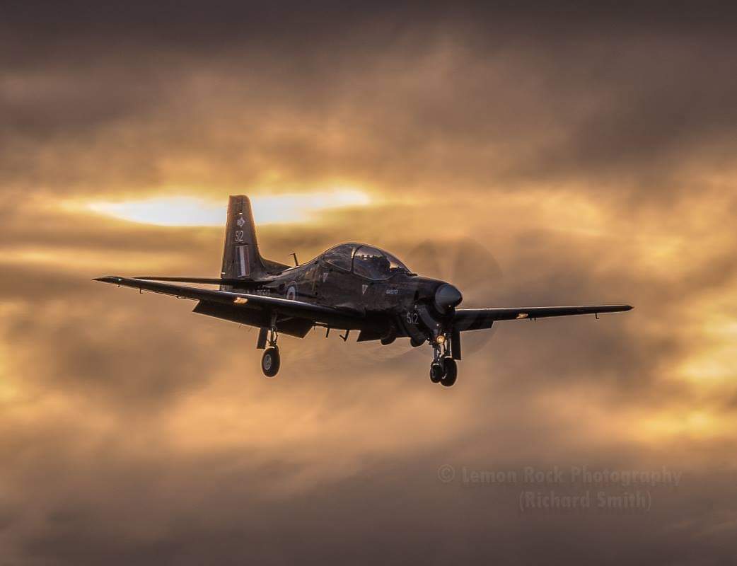 Today is end of of era. After 83 years of flying activity Royal Air Force Linton-on-Ouse the sun set for one last time and ceased flying activity for the last time and to enter the history books
<a href="/theyorkmix/">YorkMix</a> <a href="/RoyalAirForce/">Royal Air Force</a> <a href="/BBCLookNorth/">BBC Yorkshire</a> @oliviarichwald <a href="/72Squadron/">72 (Fighter) Squadron</a> <a href="/AirshowReview/">British Airshow Review</a>