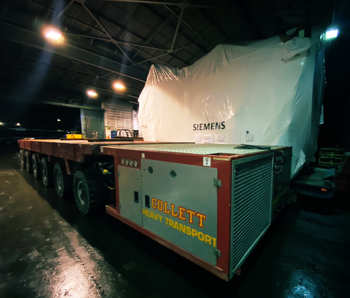 HeavyLiftHQ's tweet image. SPMT Ready.
#HeavyLiftProjects #Collett #SPMT #Siemens