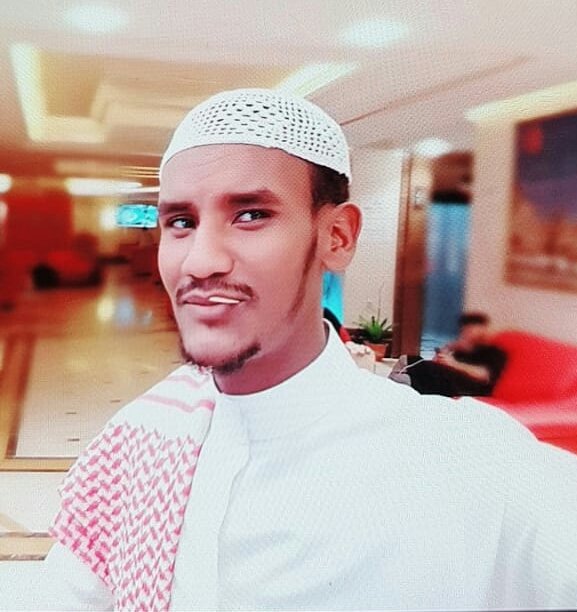 SharafadinM's tweet photo. The flag                the QEERROO https://t.co/Iy7L24mAQ8