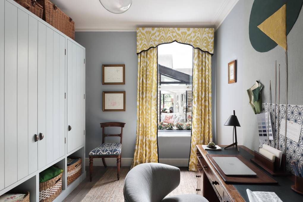 _houseandgarden's tweet photo. Sarah Peake's renovation of her London flat is a masterclass in redesigning a Victorian terrace: https://t.co/wT0vjRNo22 https://t.co/xjc4Qw61uQ