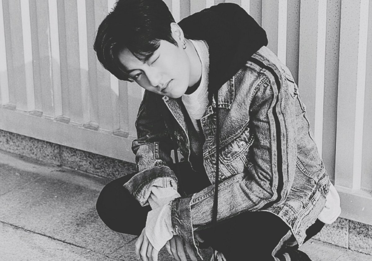 aiurs_hoonie's tweet photo. •————TREASURE AU————•

[When Secrets Became Regrets] 

Seharusnya, rahasia itu tidak pernah ada. https://t.co/G4Reu7lSRt