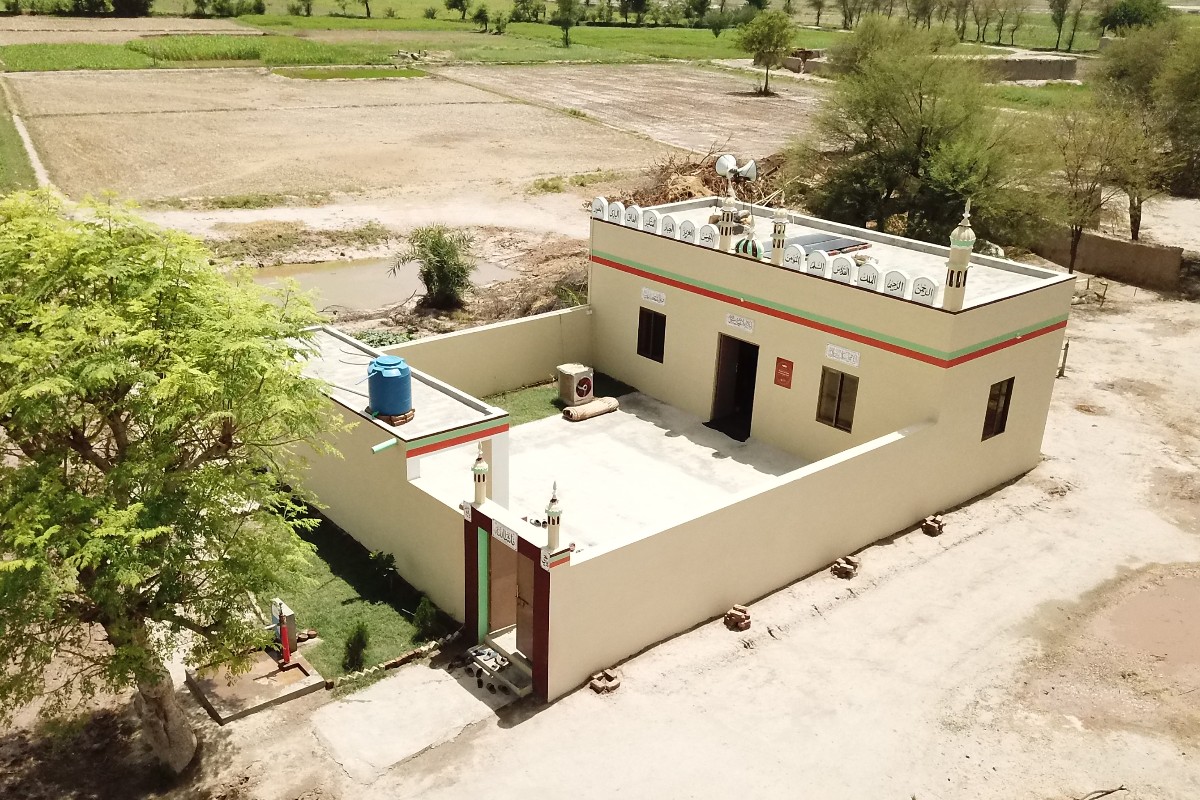 pennyappeal's tweet photo. 📍 Bahauddin, #Pakistan.
🕌 Our #MasjidoftheWeek is one of our #Mosque Project appeal mosques, built by one of our amazing donors!
🧡 Now, many people in the community can pray in a sacred space. https://t.co/TTjEIGHW9r