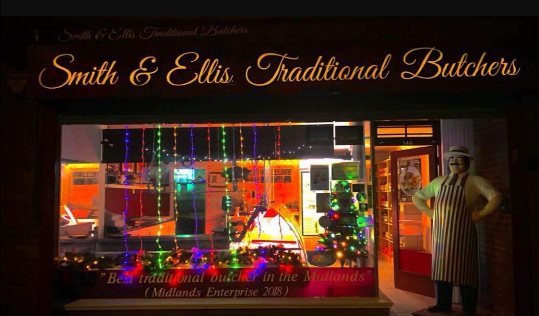 visittamworth's tweet photo. The results of the #FestiveWindows Competition!
Congrats go to:
@TamworthBrewing - 1st in the public's social media vote.
Sticky Fingers Cafe - 1st in the judge's vote.
And Smith & Ellis Butchers - 1st in the out of town centre category.
#AmazingTamworth #LocalBusiness https://t.co/ScsbpBR1dG
