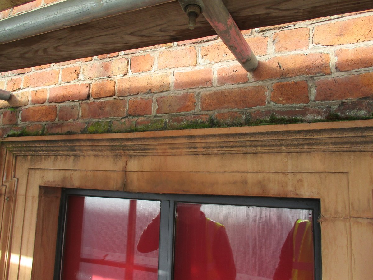 Vantagecon's tweet image. As we near the end of our last full week in the office it’s great to see two of our projects finished up this week. 

The internal refurbishment of the Bounds Building and the external refurbishment of the Smithfield Building. 

Both completed on time and looking fantastic.