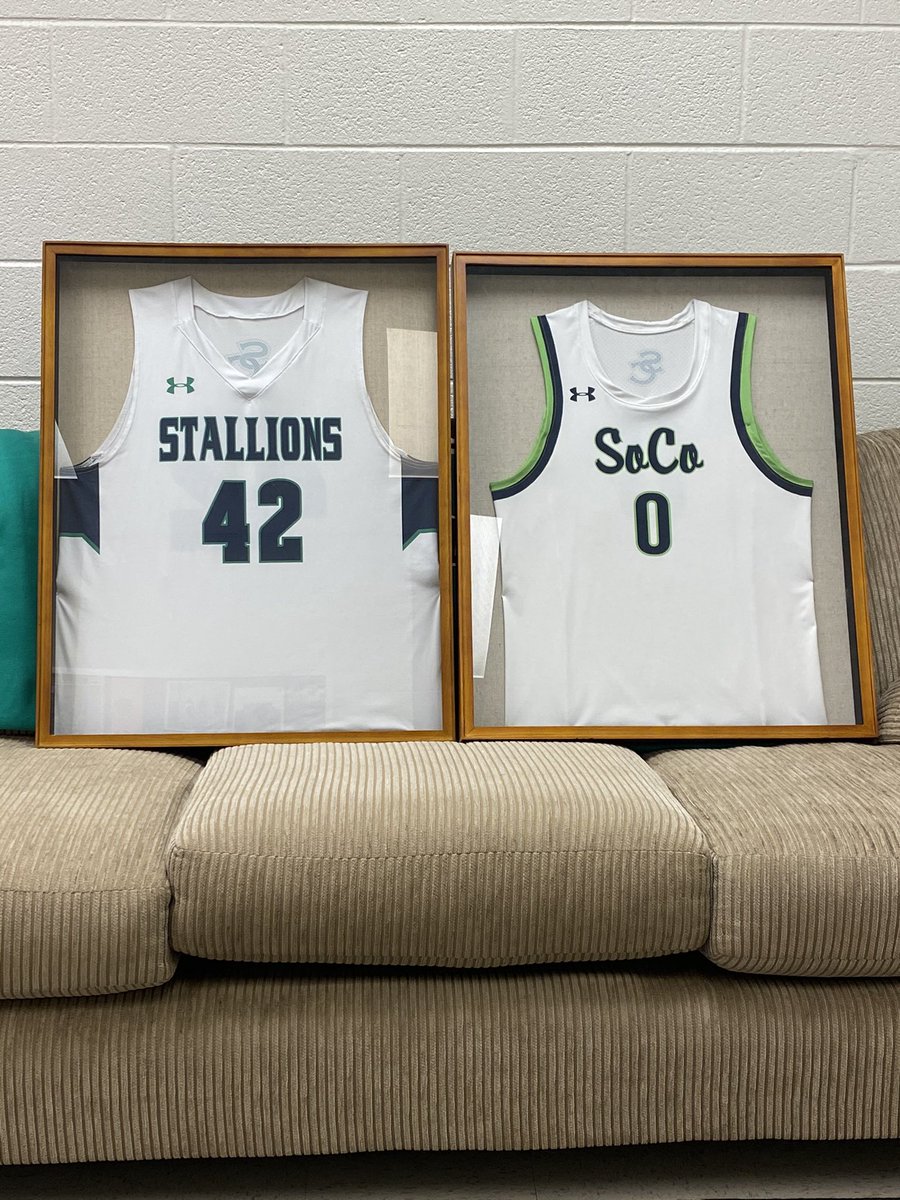 SouthCountyBBB's tweet image. We have 2 State Player of year Jerseys going up in the gym never to worn again!!! @iQBall2000 @_BigWill_2020