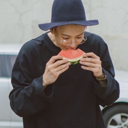 chanseulpics's tweet photo. Watermelon Sugar 🍉
#찬열 #CHANYEOL @weareoneEXO
#슬기 #SEULGI @RVsmtown
#exovelvet #chanseul https://t.co/Y6csCO1Dst