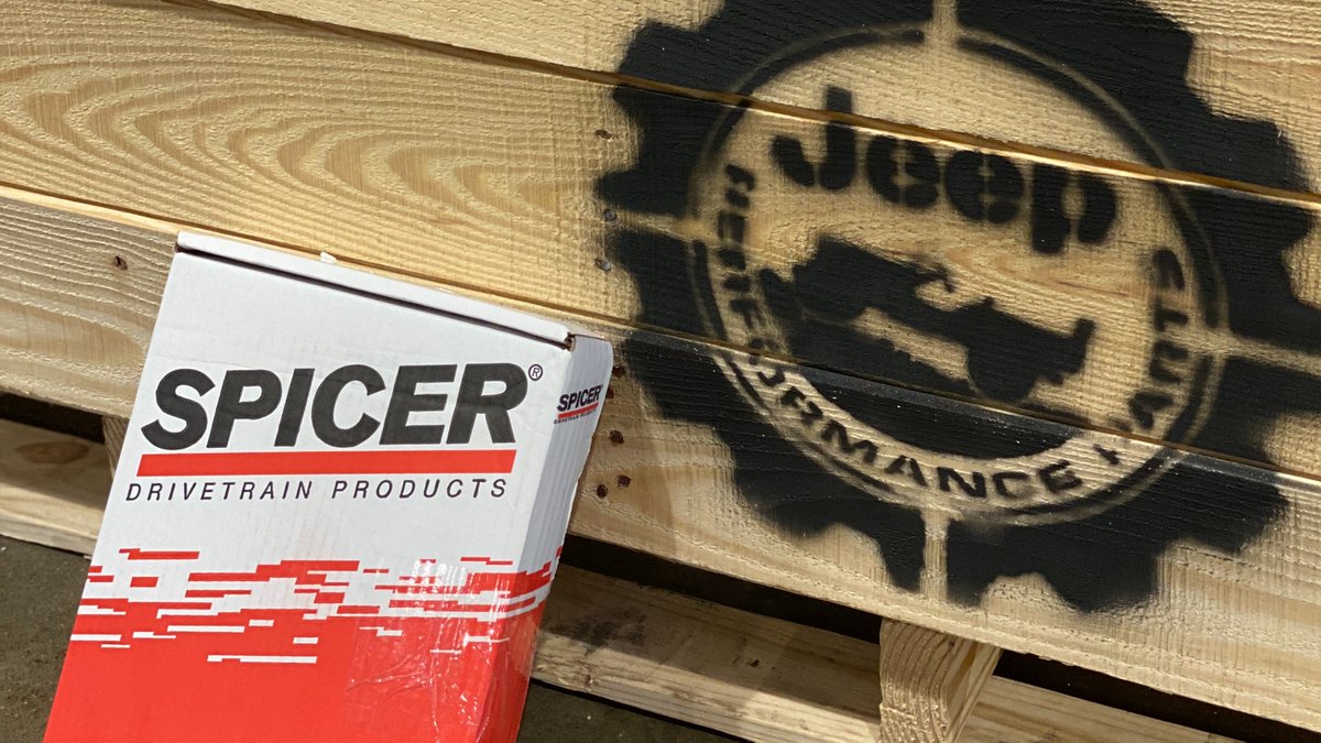 spicerparts's tweet photo. #TeamSpicer is on hand at #Szott M-59 Chrysler Jeep in White Lake, MI to help put in a brand new Jeep Performance Parts version of the #UltimateDana44 AdvanTEK axle. 

This version of the #UD44 is built by Dana and available from your local #Jeep dealer! https://t.co/ObuAFBoe1v https://t.co/6QqW9kOpiq