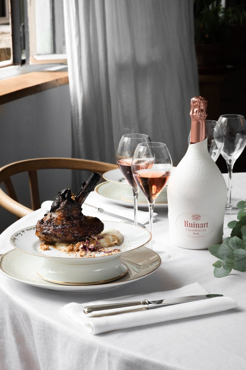 Serve and preserve your Ruinart cuvée in style with the #SecondSkin case. The paper, matte and silky, protects the wine from light and resists to the effects of dampness #RuinartSecondSkin