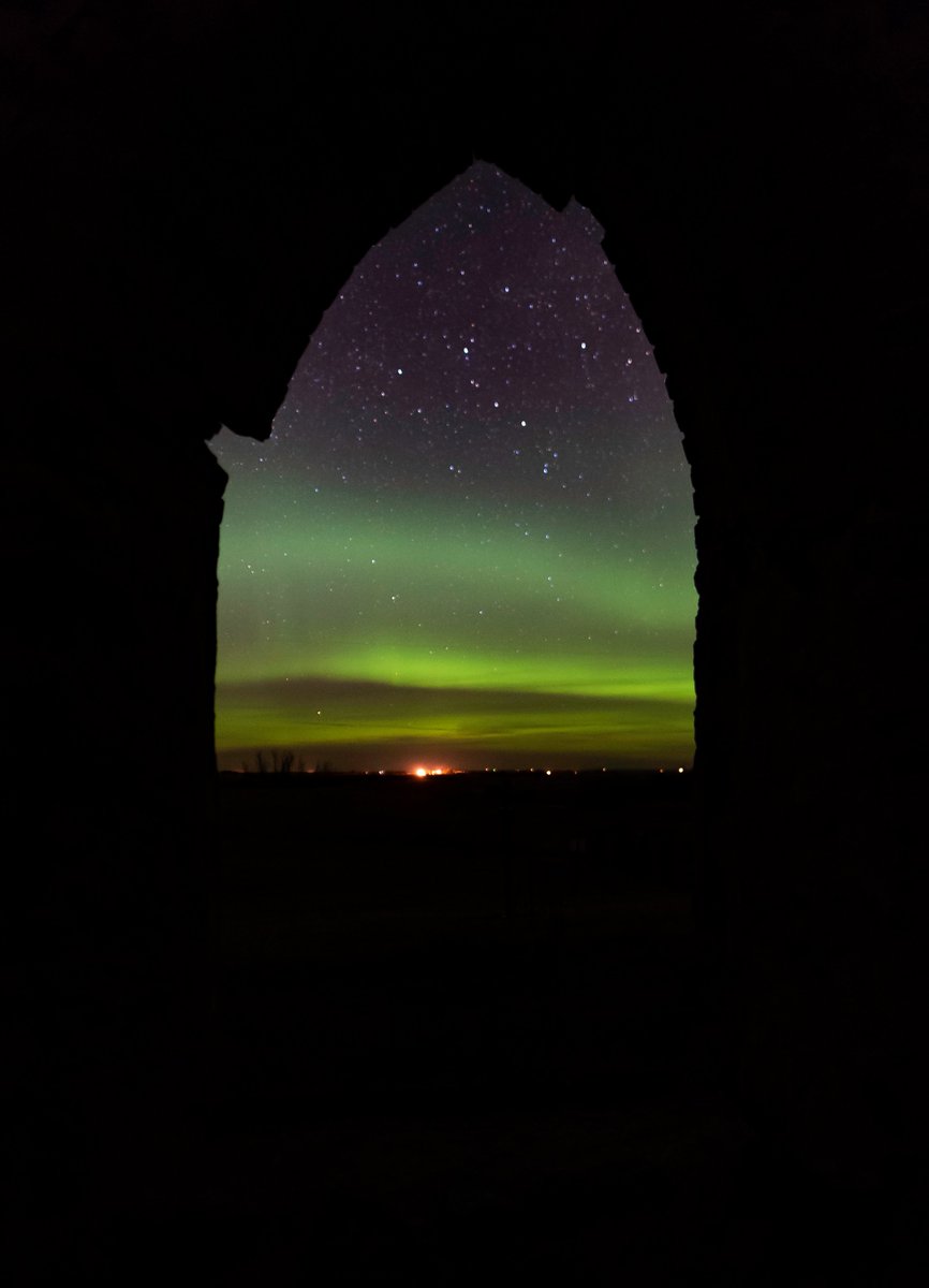 isthestorm's tweet photo. A window to the heavens... #aurora #northernlights #Saskatchewan #reginaphotographer https://t.co/KvMi04vCSr
Taken May 7th, 2018 north of #Regina. https://t.co/jb2AOuLt8O
