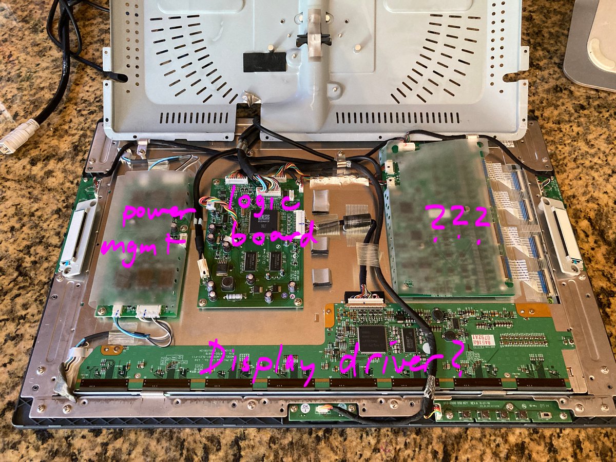 and so i cracked it open. i was hoping to see something obvious on the board, something blown up or burnt out