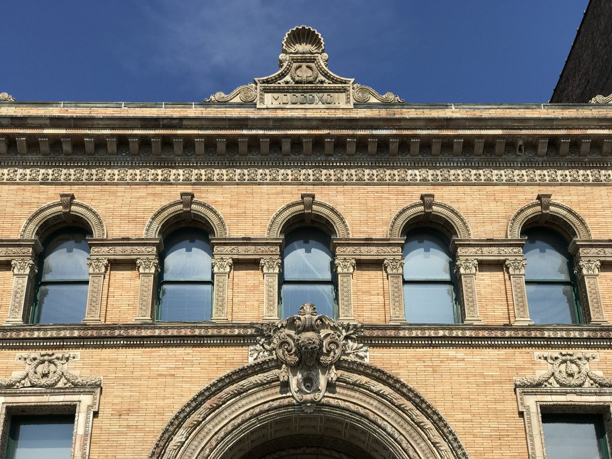 Continue exploring with us in 2021! Give the gift of options with our gift certificates on sale now through 12/25 at 21% off. Dozens of existing tours plus new ones coming in 2021. More info at explorebuffalo.org/gift-shop/