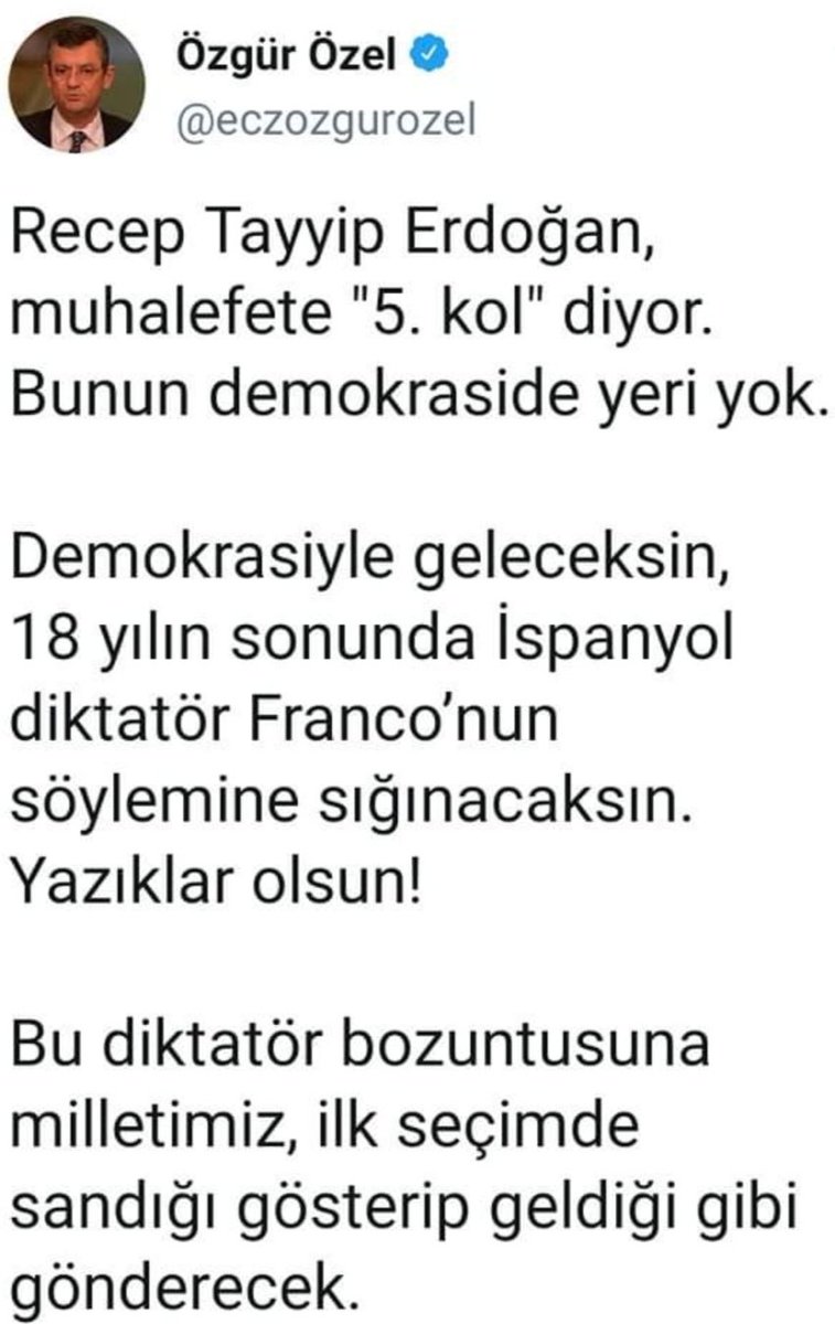 Kanı bozuk vatan haini fetönun pkknın kucağında gezen sürüngen orta malı olmuş dürzü kalkmış reise diktatör bozuntusu diye hakaret ediyor kimsin lan sen #hadinibilözgürözel