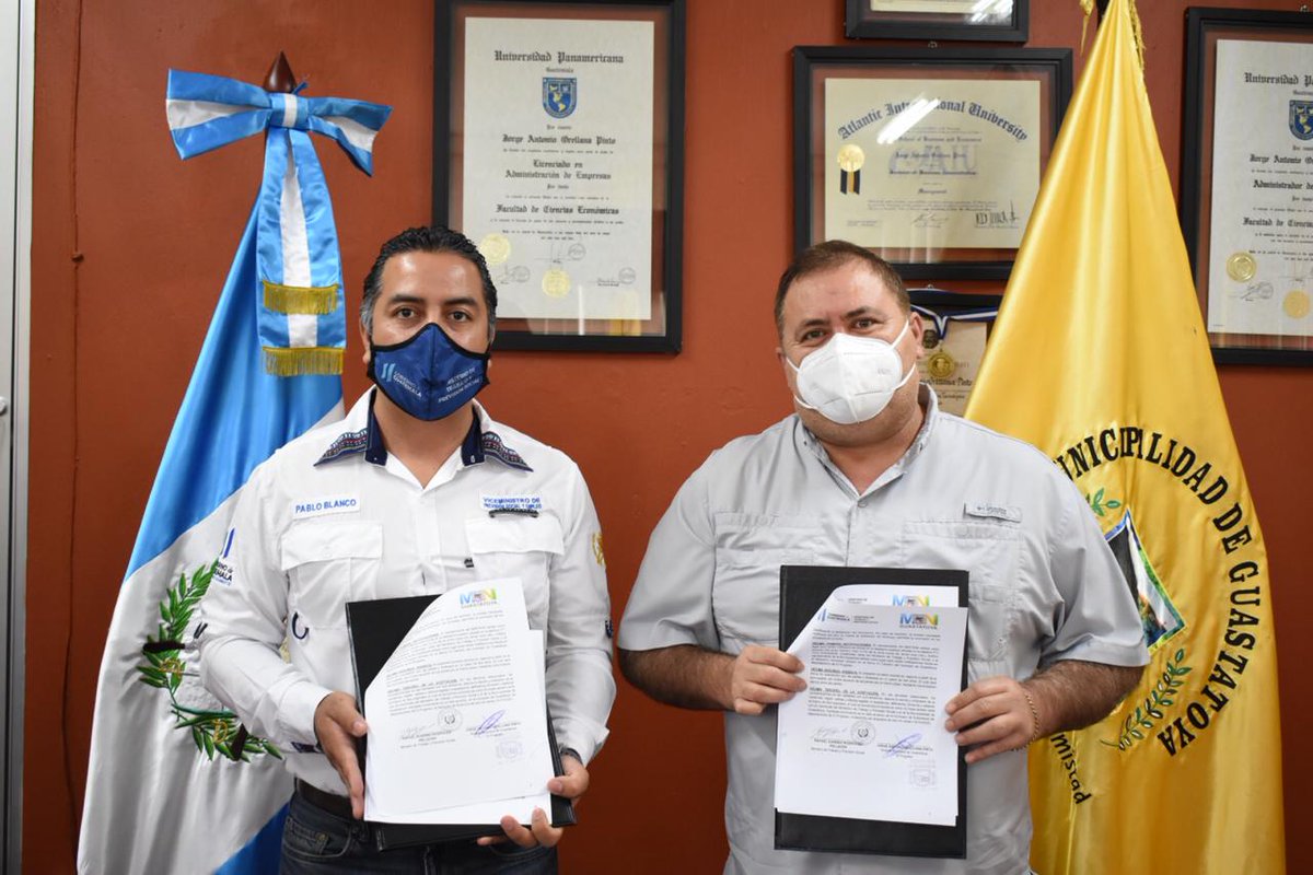 MINTRABAJOGuate's tweet photo. Con él objetivo de dar continuidad al funcionamiento de la Ventanilla Única Municipal de Empleo de la Red Nacional de los Servicios Públicos de Empleo, el Viceministro, Pablo Blanco, renueva el convenio de cooperación con la municipalidad de Guastatoya, #ElProgreso. https://t.co/dbttejQsjl