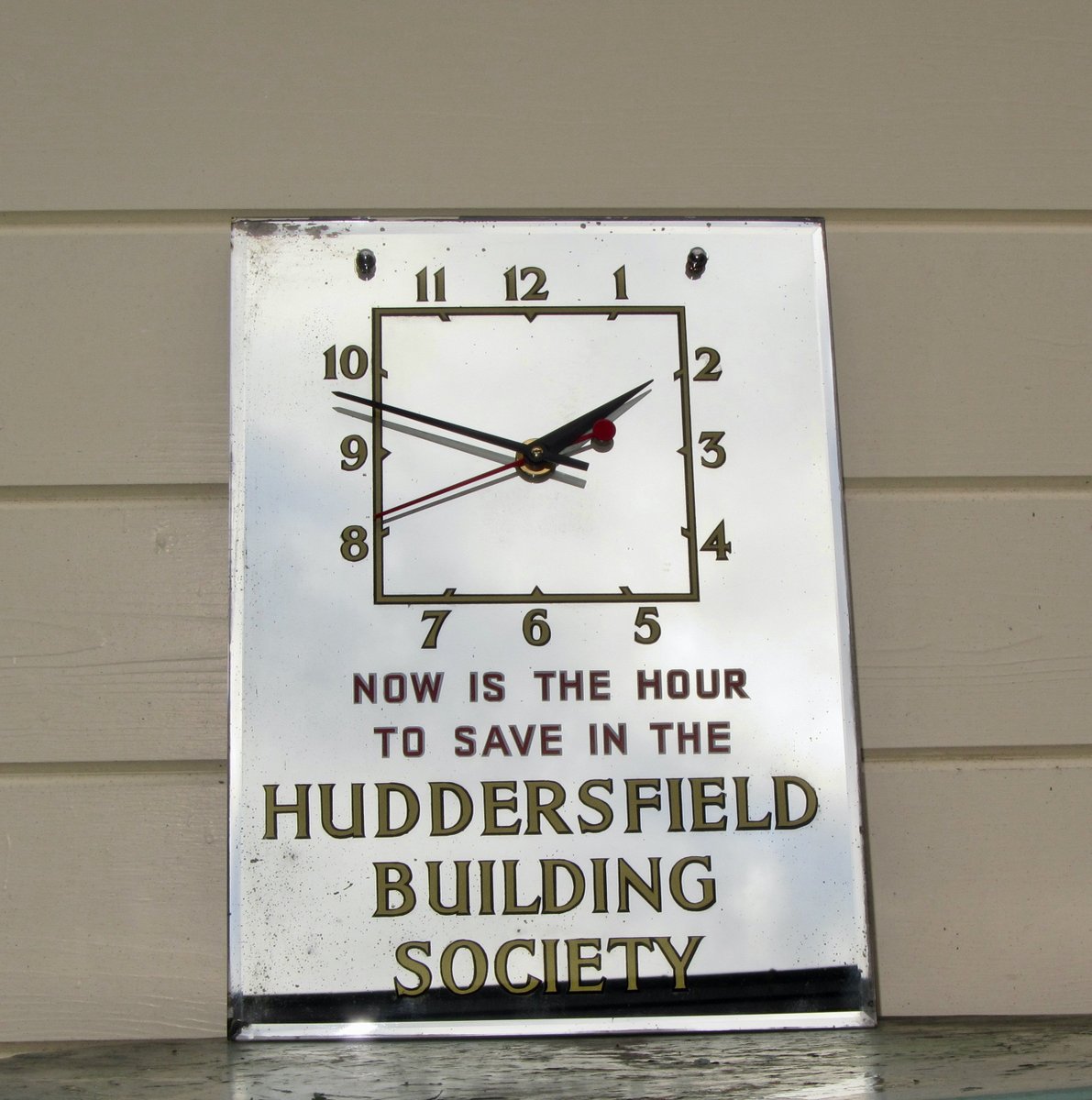 MullardAntiques's tweet photo. Vintage Advertising Mirror With Smiths Electric Wall Clock 200/240v 50 Hz https://t.co/q8HYYGHtK4 #instrument #movieprop #mullardantiques #smithsinstruments #advertisingmirror #smithsclock #buildingsociety #wallhangingsign #huddersfield https://t.co/VJBNpNPRAF