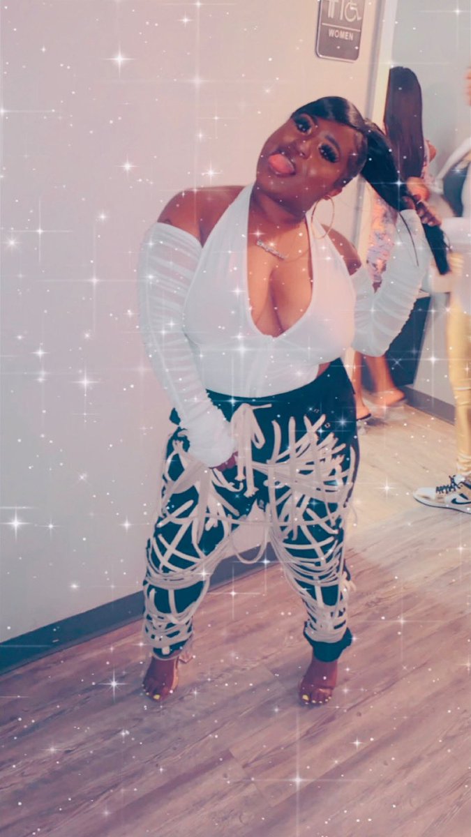 BigDymm's tweet photo. Happy 25th birthday to me 🥰🥰🥰 https://t.co/PKfOAhDhyd
