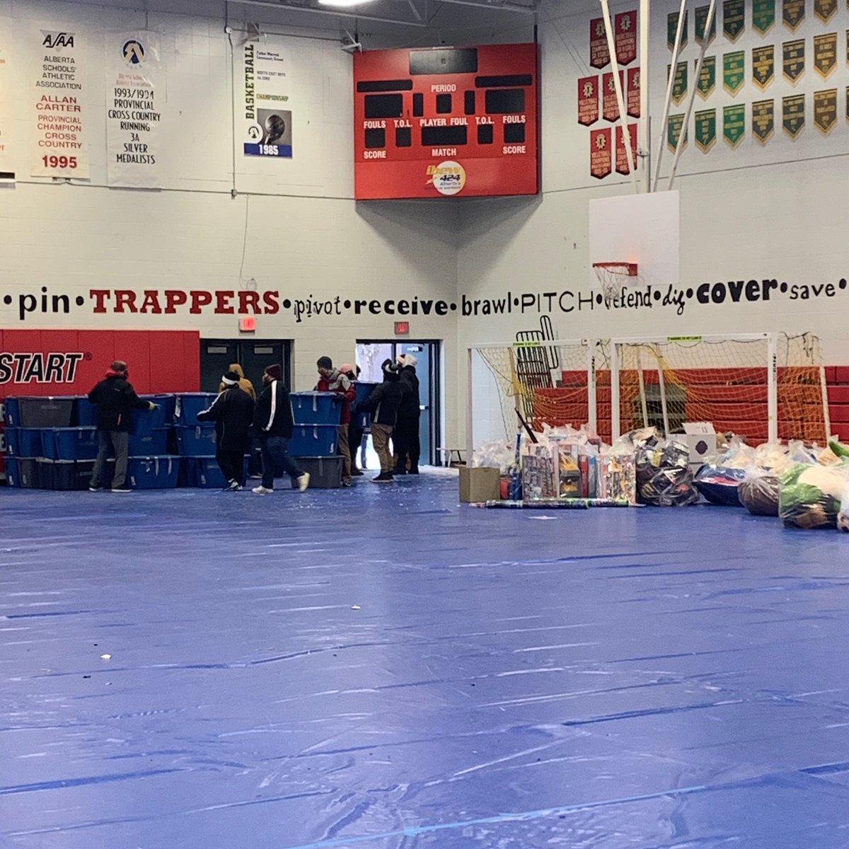 The amazing Merc staff freezing their butts off this morning to pack away leftover toys for next year ❄️❄️❄️