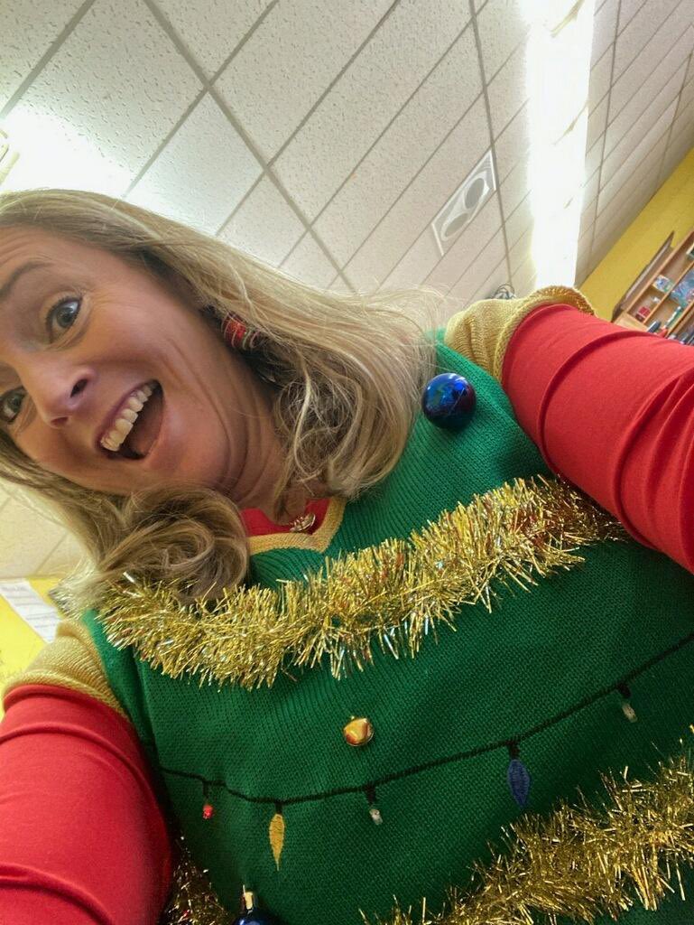 bghsSABKeyC's tweet image. Love these awesome sweaters! Send us what you are wearing today!  ⬇️ #bobcatproud