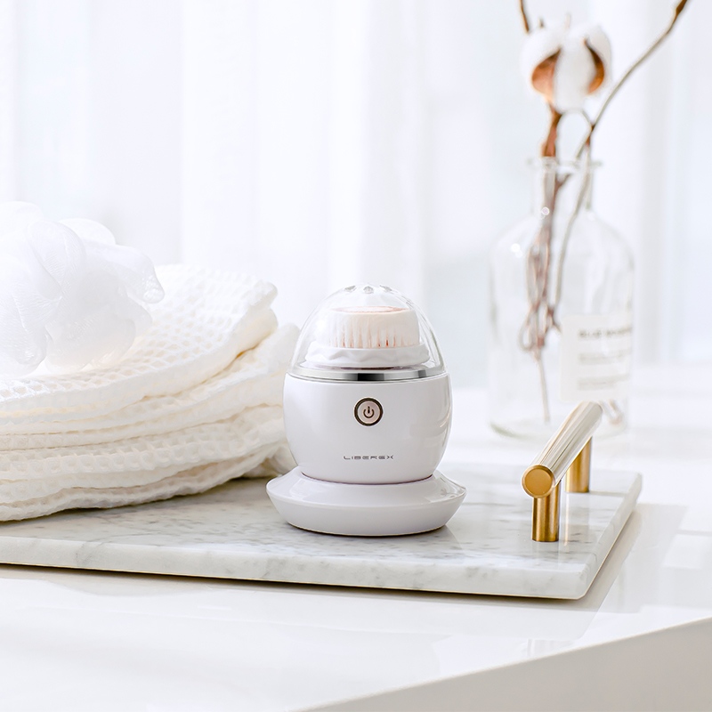 LiberexOfficial's tweet image. Hello everybody! treat yourself! The Liberex is everything you could ever dream of in a facial brush.⁠
⁠
Safe to use, and great results!⁠
.⁠
.⁠
.⁠
.⁠
.⁠
.⁠
#liberex #liberexlab #eggshape #egg #eggbrush #eggfacialbrush #facialbrush #facialcleansingbrush #facialdevice