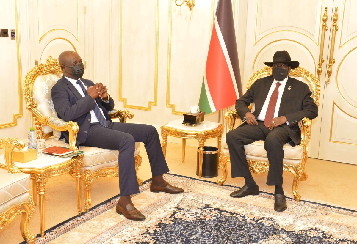 StateHouse_J1's tweet photo. H.E. President Salva Kiir Mayardit met with the Minister of Wild Life, Conservation and Tourism
Hon. Rizik Zachariah Hassan on Friday. 

Hon. Rizik Zachariah briefed H.E. President Salva Kiir Mayardit regarding the plans and structural reforms being undertaken in the ministry. https://t.co/5qdxsHu8jw