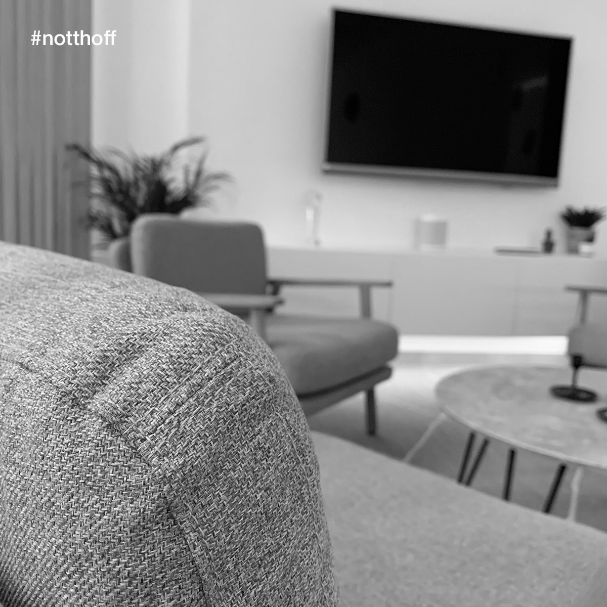 notthoff_design's tweet photo. Ach, was vermissen wir unsere gemütliche #Lounge in unserem Büro in Münster. 💭 Wir halten uns aktuell nach wie vor über unsere online Tools auf dem neusten Stand. Auf den persönlichen Austausch freuen wir uns aber wieder sehr. 🙂 https://t.co/mL2DCXrvc4