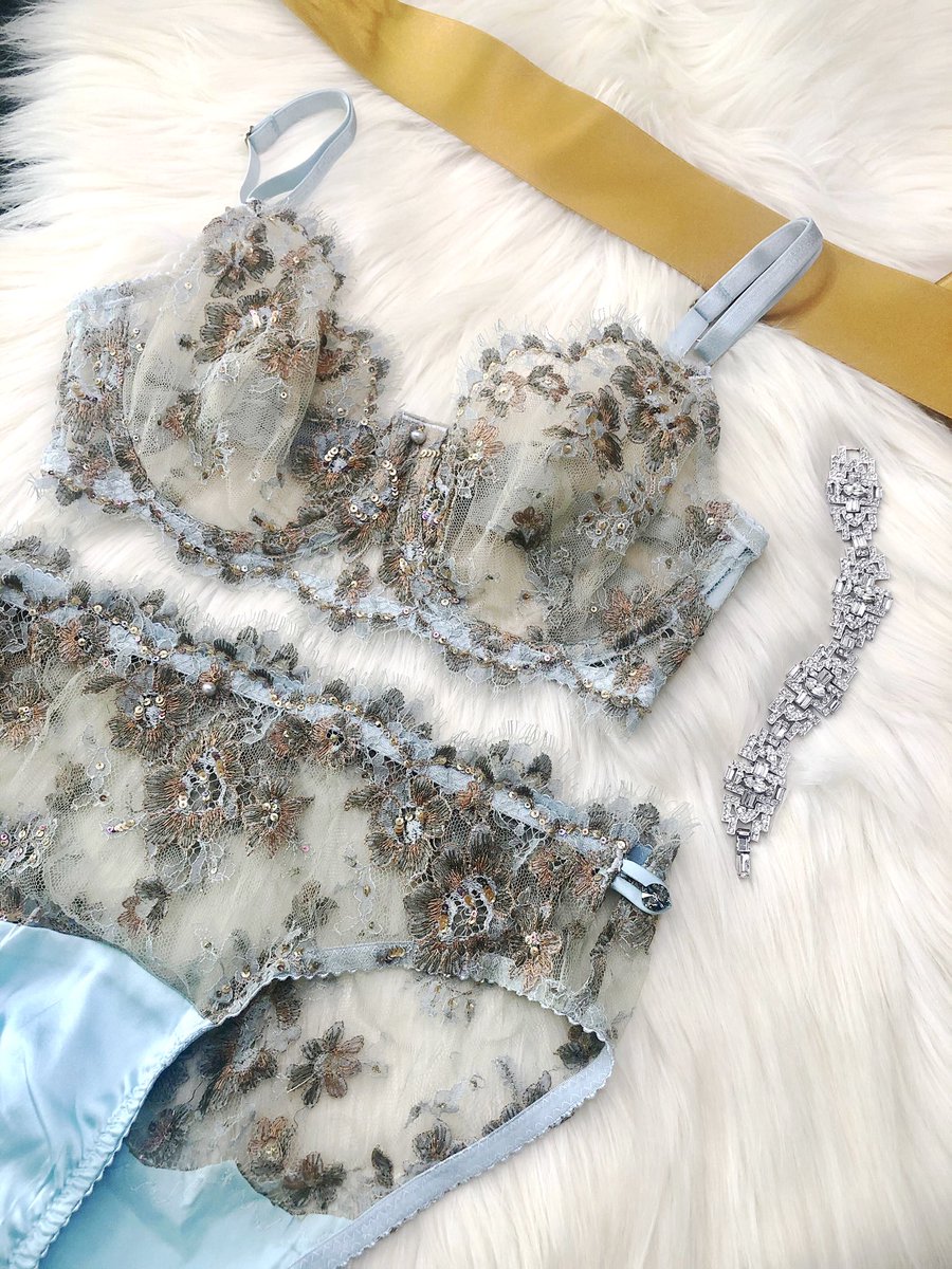 Like most good luxury design, it’s difficult to see the details that make it special in a photo. Having had the opportunity to see this set in person, there are lots of little things that look “easy,” but come together in a cohesive design.