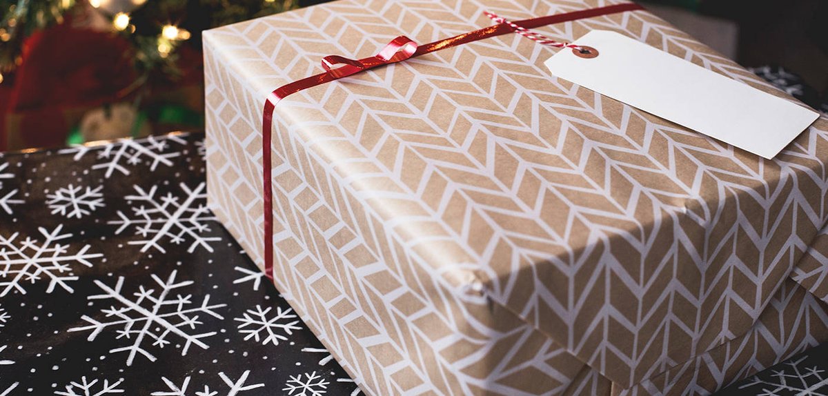 The <a href="/NRFnews/">National Retail Federation</a> predicts a surge in holiday shoppers this Saturday. Get the details at #GourmetInsider: bit.ly/3mu07lD