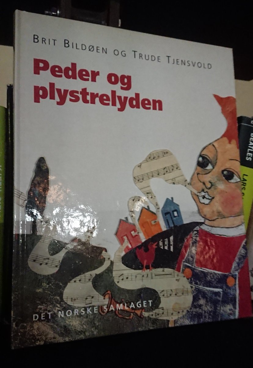 Keyserkiosk's tweet photo. Velfylte hyller og bra bøker for både barn og voksne på fredagskvelden! 
Men dere, gjenbruk er bra men tannglass og såpedispensere har ingenting i denne bokkiosken å gjøre. https://t.co/oJDbACnWsK
