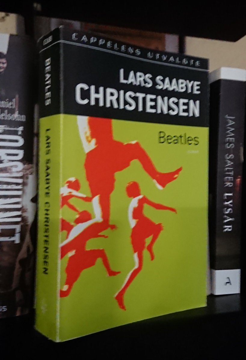 Keyserkiosk's tweet photo. Velfylte hyller og bra bøker for både barn og voksne på fredagskvelden! 
Men dere, gjenbruk er bra men tannglass og såpedispensere har ingenting i denne bokkiosken å gjøre. https://t.co/oJDbACnWsK