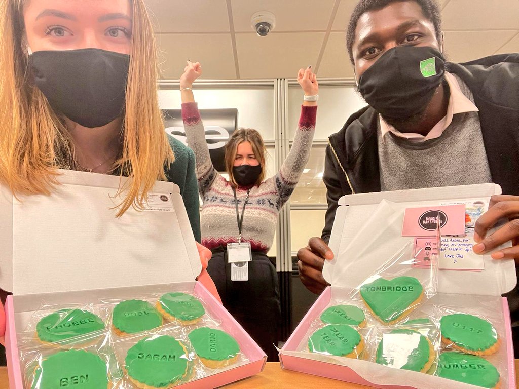 U1 Risk Team (@se_riskteam) on Twitter photo Team U117 Tonbridge doing an amazing job with their Undoc number 2 months in a row! Thought they deserved a treat from <a href="/jasnagra_erac/">jazz Nagra</a> Keep it up guys!! 🙌🏽🙌🏽
<a href="/RondaFulford/">Ronda Fulford</a> <a href="/ShamikPatel/">Shamik Patel</a> <a href="/arlovelock/">adam lovelock</a> Team U117 Tonbridge doing an amazing job with their Undoc number 2 months in a row! Thought they deserved a treat from <a href="/jasnagra_erac/">jazz Nagra</a> Keep it up guys!! 🙌🏽🙌🏽
<a href="/RondaFulford/">Ronda Fulford</a> <a href="/ShamikPatel/">Shamik Patel</a> <a href="/arlovelock/">adam lovelock</a>