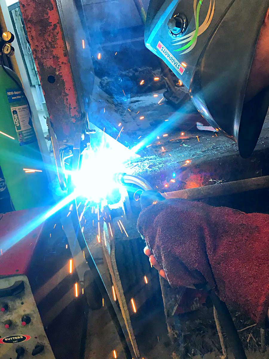 That's another term coming to an end....As a team we'd like to wish you all a very merry Christmas and a happy new year!🚜👌🚜

#GelliAurAgEng

Dyna dymor arall yn dod i ben .... Fel tîm hoffem ddymuno Nadolig llawen iawn a blwyddyn newydd dda i chi i gyd!