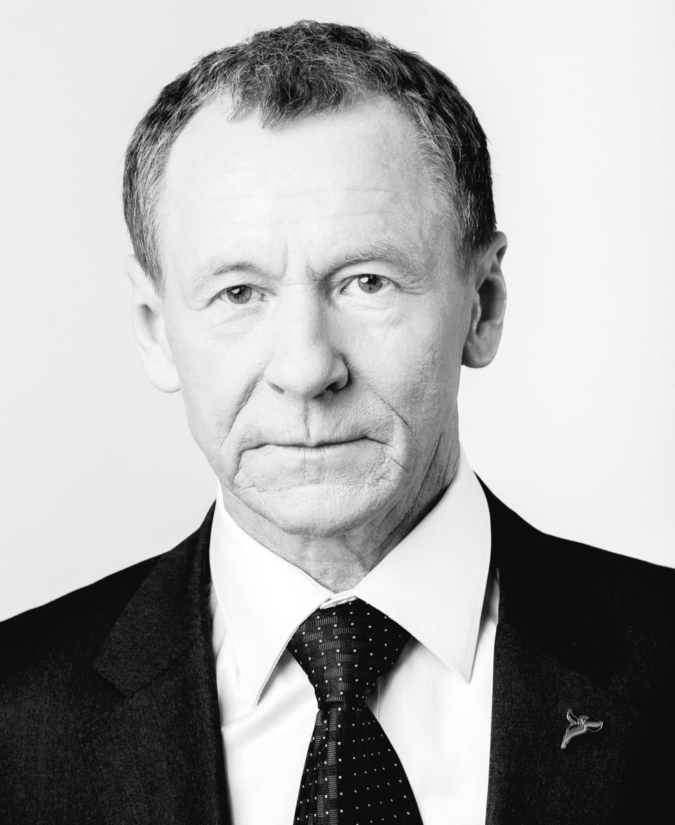 MarusikMichal's tweet photo. Dziś zmarł Pan Michał Marusik, poseł do Parlamentu Europejskiego w latach 2014-2019, prezes Kongresu Nowej Prawicy, w latach 80' uczestnik strajków w Rafinerii Gdańskiej, człowiek ideowej prawicy.
RIP [*]

admin https://t.co/iPMdujVquJ