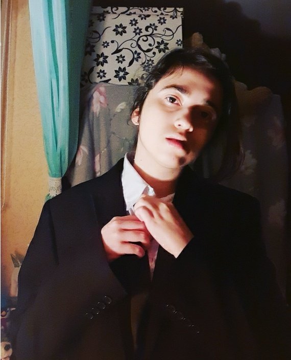 i honestly think life gets better and we can overcome our trauma. YOU will overcome it.merry christmas everyone.