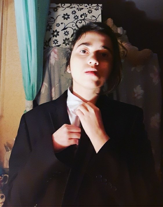 i honestly think life gets better and we can overcome our trauma. YOU will overcome it.merry christmas everyone.