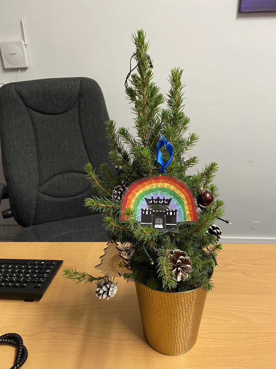 BarbaraConroy4's tweet photo. Wishing everybody at @QueenboroughSN and @QueenboroughNu1 a very safe and happy Christmas. Take care of each other. We look forward to seeing you in January.🎄 https://t.co/GPtAZKdNxP