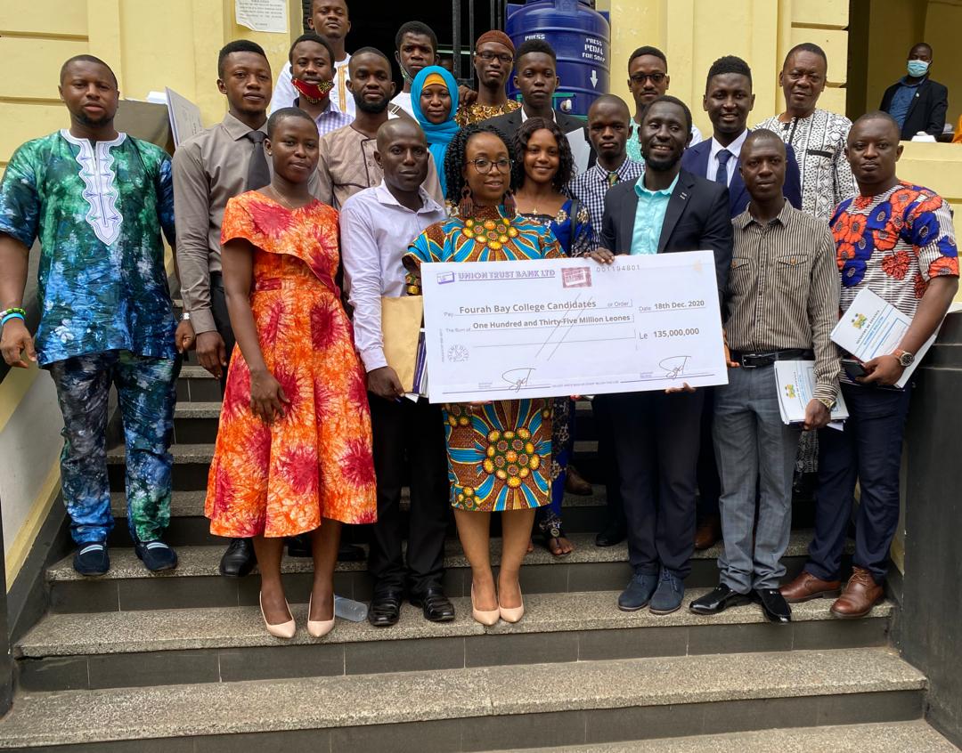yakamajones's tweet photo. Academics + Practitioners 4  evidence-based policy making.With funding from @akin_adesina 's  @AfDB_Group my Research &amp; Delivery Division @mof_sl led the:Launch of the 2019 #Economic Bulletin; Launch of support to academic #research in Economics &amp; @Stata training certificatation https://t.co/ARzFsuqZEh