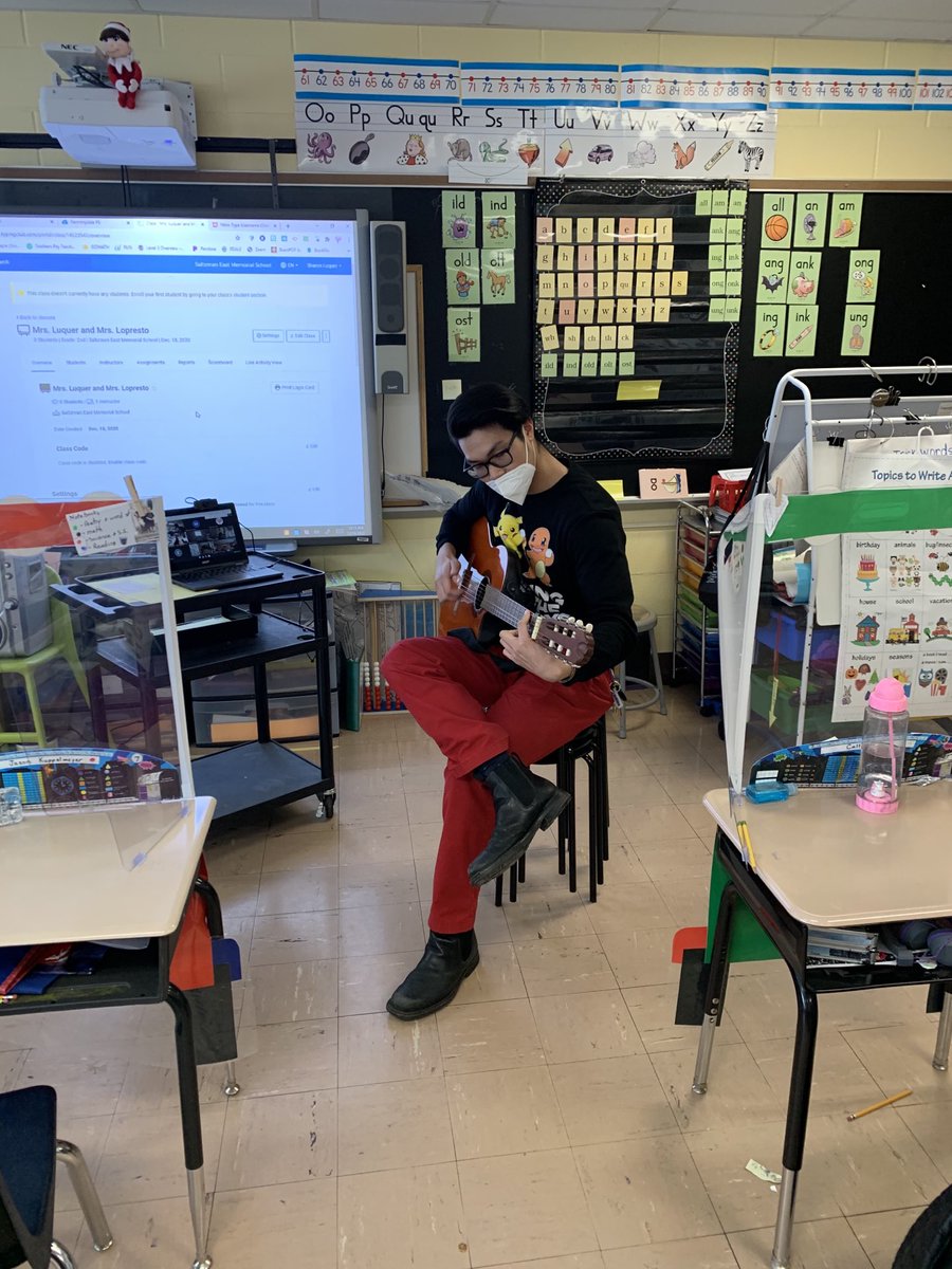 Our Mr. L came to play a holiday song 🎵 for us! ⁦<a href="/SEM_Dalers/">SEM Dalers</a>⁩ ⁦<a href="/SEM_PTA/">Saltzman PTA</a>⁩ ⁦<a href="/JenniferJOlsen/">Jennifer Olsen, Ed.D</a>⁩